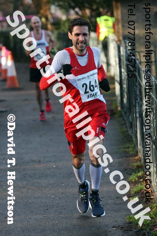 Saltwell Harriers 10k Road Race, Gateshead. Photo: David T. Hewitson/Sports for All Pics